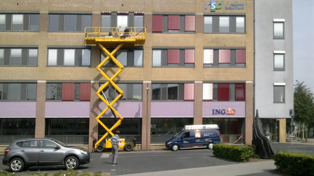 Inspiratie - Buitenjaloezieën Kantoorpand ING