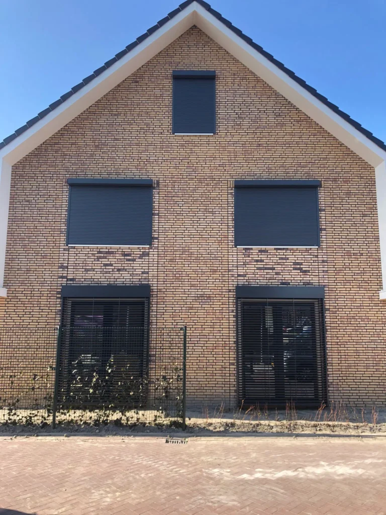 Rolluiken en buitenjaloezie&euml;n